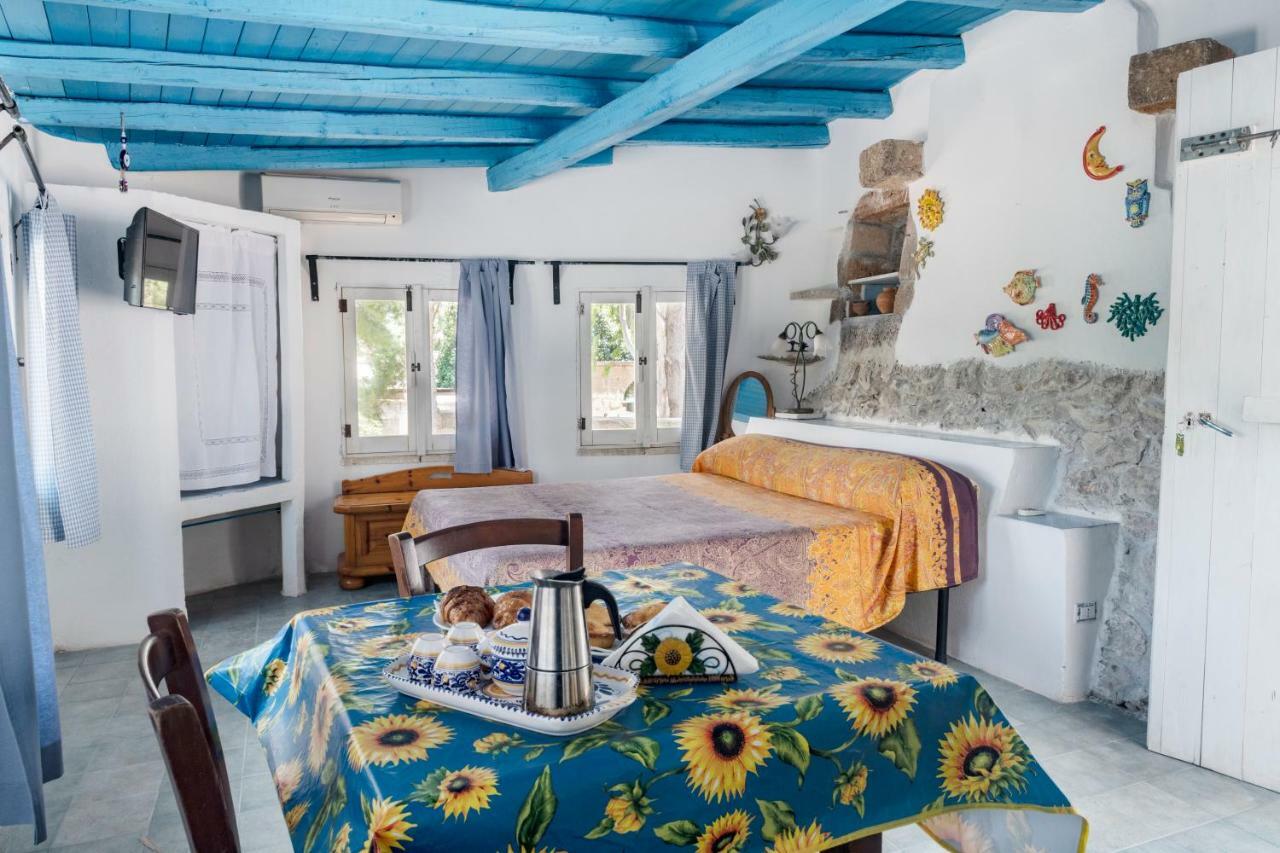Casa Vacanze Capurre "Trulli E Pajare A Due Passi Dal Pizzo" Gallipoli Bagian luar foto